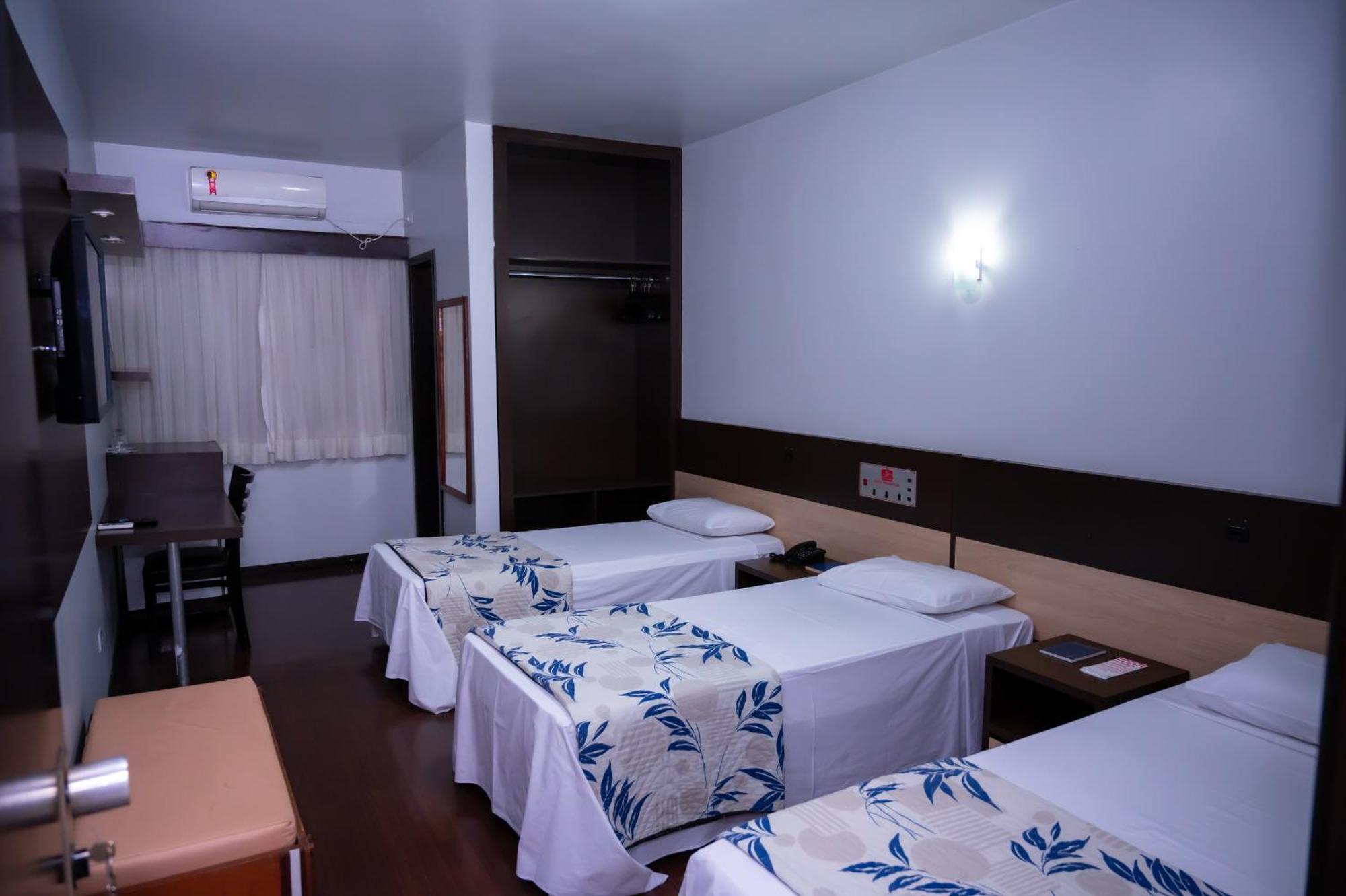 Hotel 365 库亚巴 外观 照片