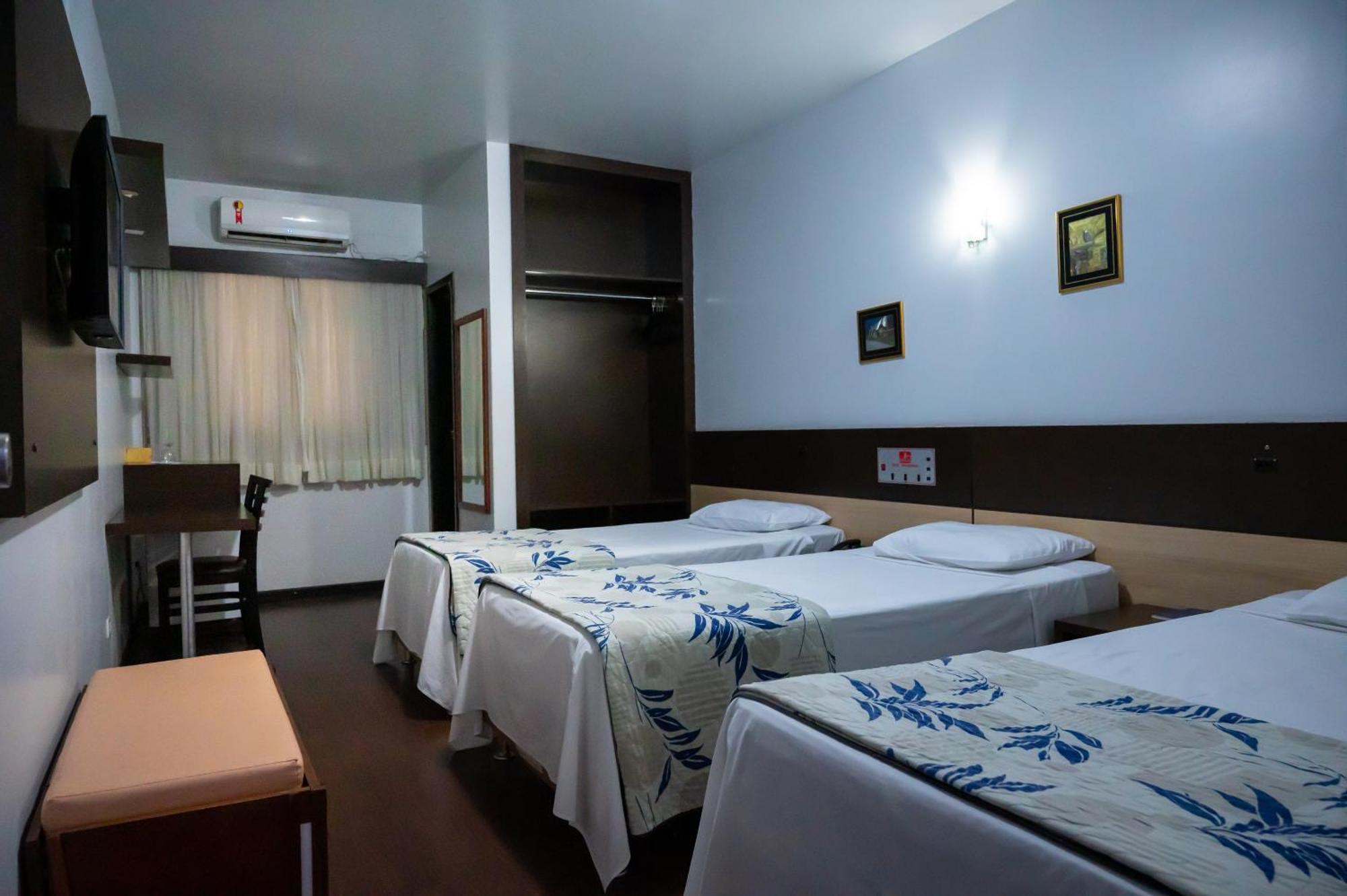 Hotel 365 库亚巴 外观 照片