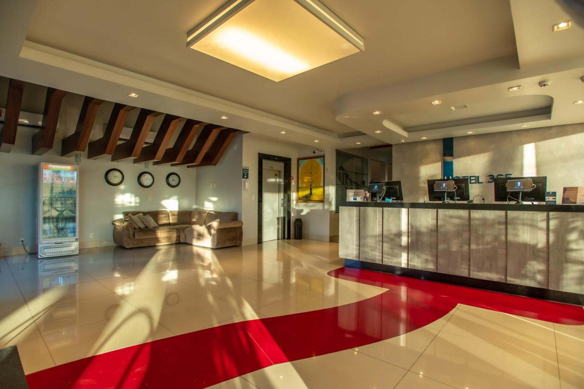 Hotel 365 库亚巴 外观 照片